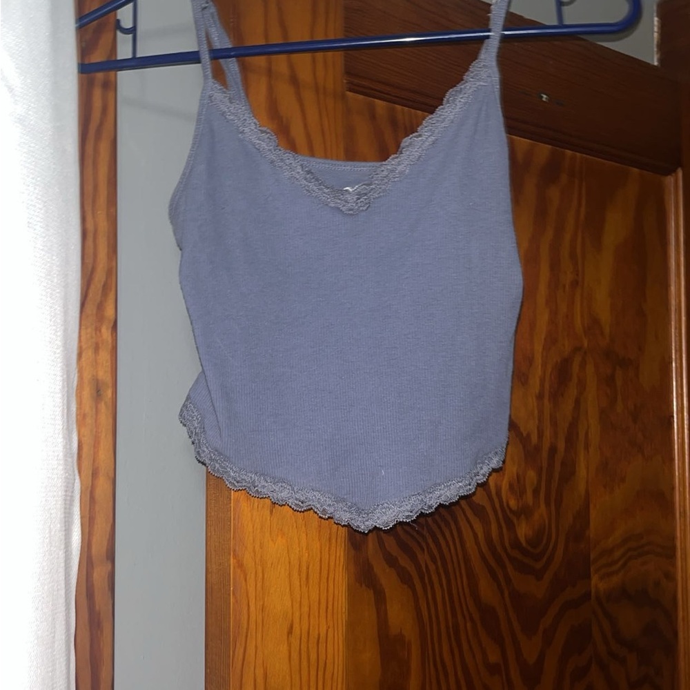 Lace trim hollister top